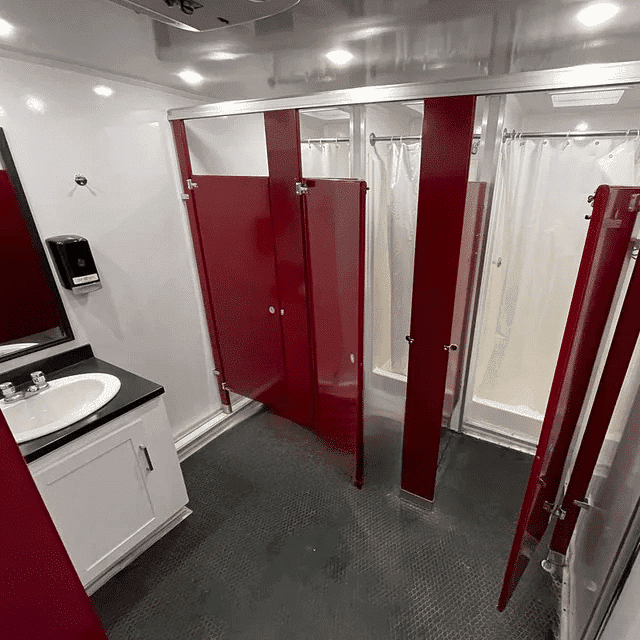 Restroom/Shower Combo 20 Ft – photo 1